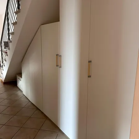 Comodo A Stazione Autostrada Ed Autodromo, 5 Posti Letto Con Garage *